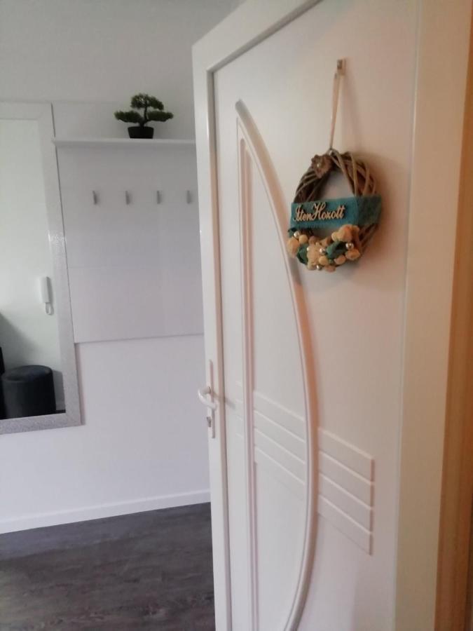 埃格尔Salvus Apartman公寓 外观 照片