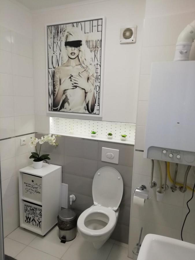 埃格尔Salvus Apartman公寓 外观 照片